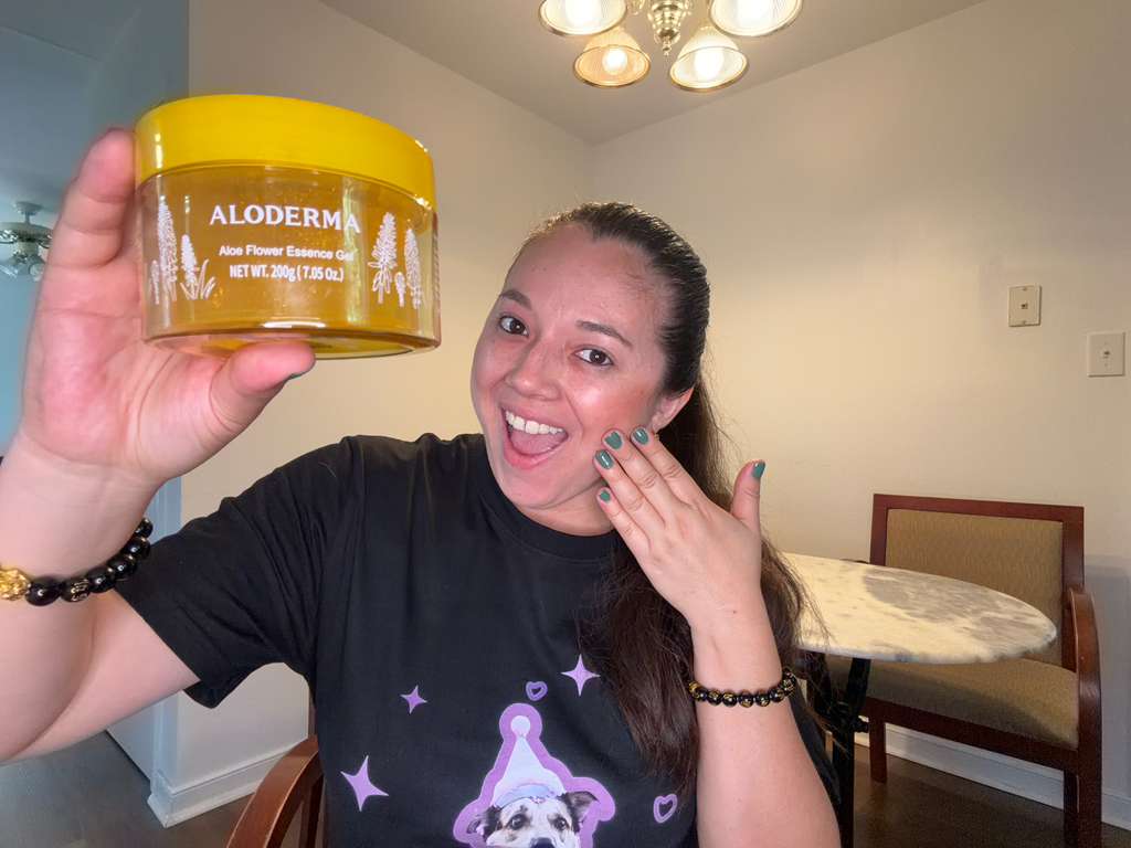 Aloderma Gel de Esencia de Flor de Aloe con Oro de 24 Quilates (7 oz)